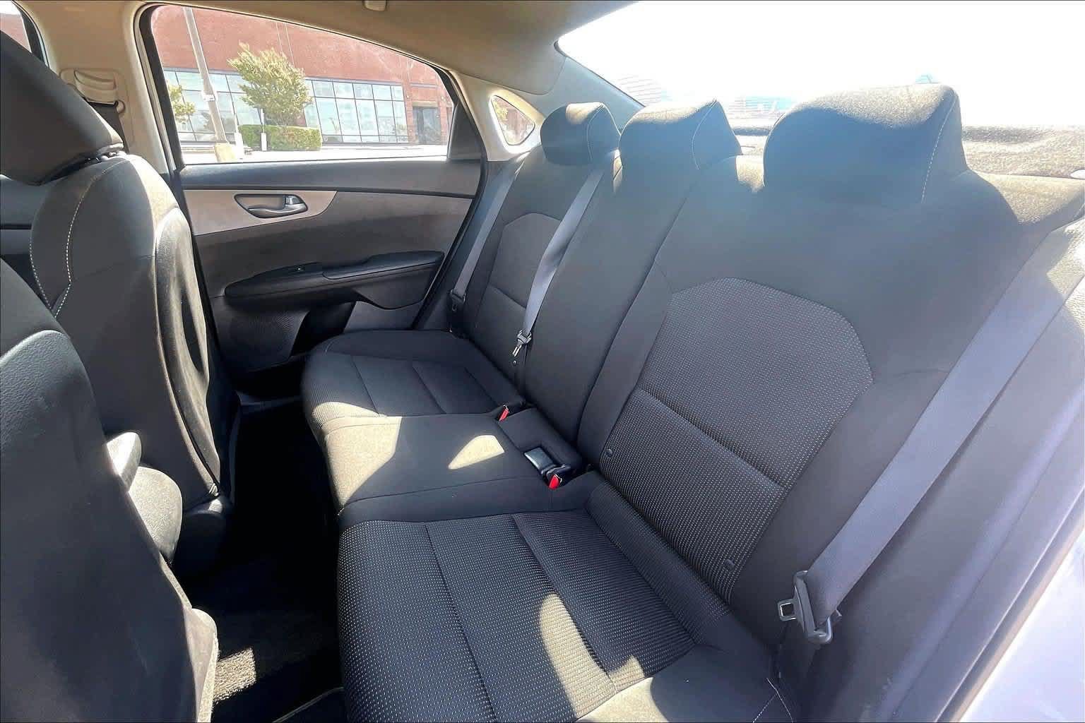 Used 2021 Kia Forte LXS FWD image 27