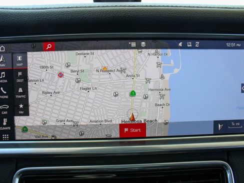 Used 2018 Porsche Panamera 4S image 34