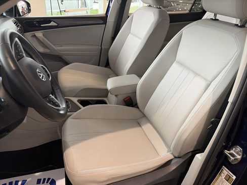 Certified 2023 Volkswagen Tiguan SE image 18