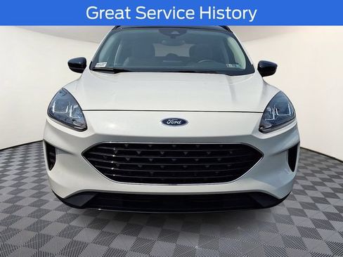 Certified 2022 Ford Escape SE w/ SE Sport Appearance Package AWD/4WD image 2