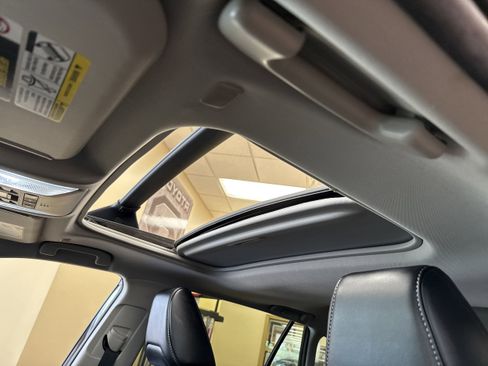 Used 2023 Toyota RAV4 XLE Premium image 7