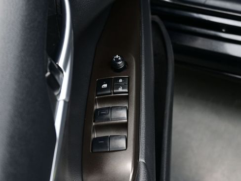 Used 2024 Toyota Camry SE FWD image 10