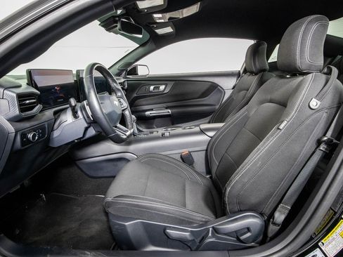 Used 2024 Ford Mustang GT image 9