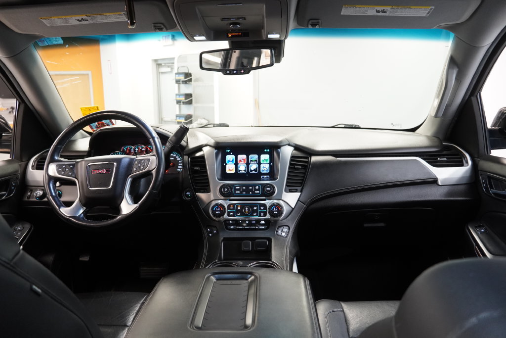 Used 2017 GMC Yukon SLT AWD/4WD image 21