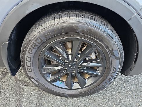 Used 2020 Kia Sorento LX w/ LX I4 Convenience Package image 8
