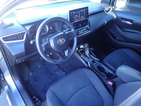 Used 2020 Toyota Corolla LE FWD image 9