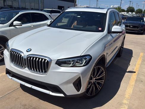 Used 2023 BMW X3 xDrive30i w/ Premium Package AWD/4WD image 2