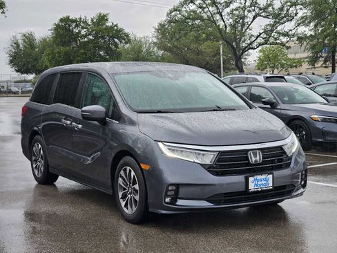 Used 2023 Honda Odyssey EX-L image 3