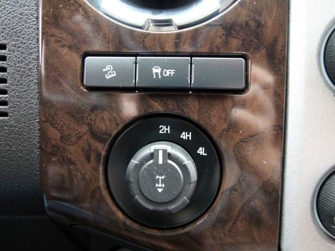 Used 2016 Ford F250 Platinum w/ FX4 Off-Road Package image 35