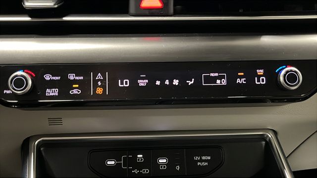 Used 2025 Kia Carnival SX Prestige FWD image 18