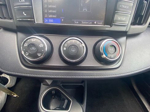 Used 2018 Toyota RAV4 LE w/ All Weather Liner Package AWD/4WD image 23