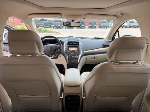 Used 2016 Lincoln MKC Select w/ Select Plus Package FWD image 17