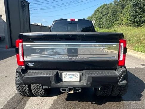 Used 2025 Ford F450 Platinum w/ Platinum Plus Package AWD/4WD image 4