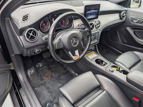 Used 2019 Mercedes-Benz GLA 250 4MATIC image 9