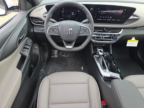 New 2026 Buick Envista Avenir image 3