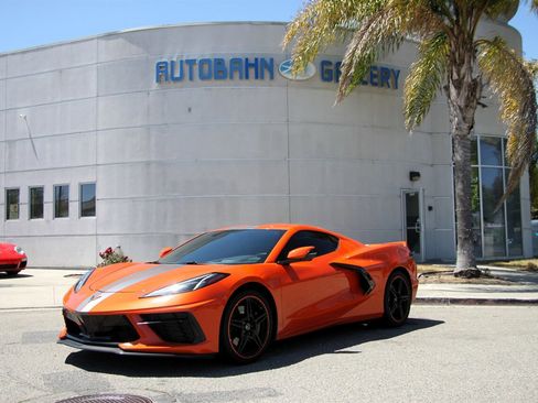 Used 2020 Chevrolet Corvette Stingray Preferred Cpe w/ 2LT Preferred Equipment Group image 1