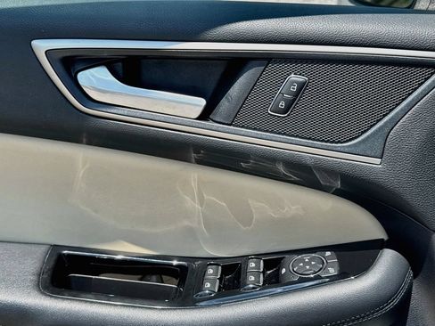 Used 2020 Ford Edge SEL w/ Convenience Package FWD image 21