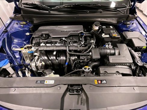 Used 2025 Hyundai Elantra SEL image 30