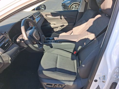 Used 2025 Toyota Camry LE w/ Convenience Package FWD image 17