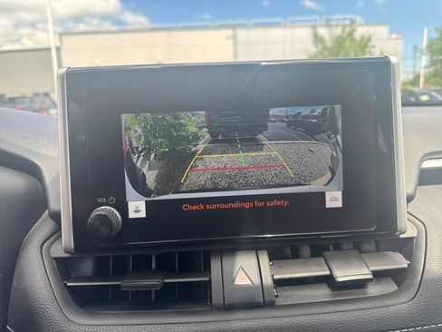 Used 2024 Toyota RAV4 XLE FWD image 13