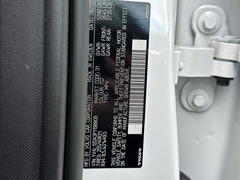 Used 2023 Volvo XC60 B5 Ultimate w/ Protection Package Premier FWD image 25