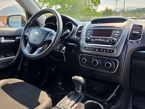 Used 2014 Kia Sorento LX FWD image 15