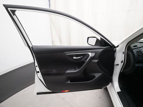 Used 2013 Nissan Altima 2.5 SV FWD image 27