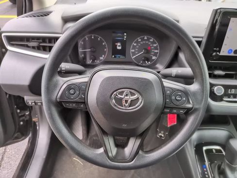 Used 2024 Toyota Corolla LE FWD image 13