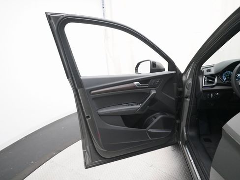Used 2024 Audi Q5 e Prestige image 27