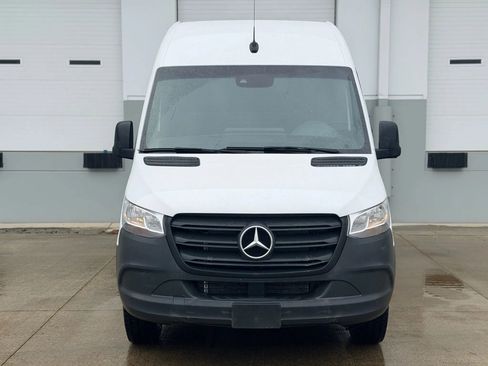 Used 2024 Mercedes-Benz Sprinter 3500 image 8