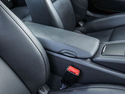 Used 2014 Porsche 911 Turbo S image 45