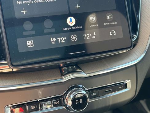 New 2026 Volvo XC60 B5 Core w/ Climate Package AWD/4WD image 25