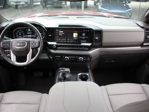 Used 2024 GMC Sierra 1500 SLT image 28