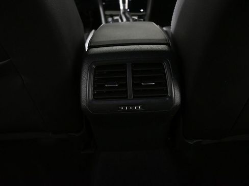 Used 2016 Volkswagen Golf R 4-Door w/ Driver Assistance Package image 17