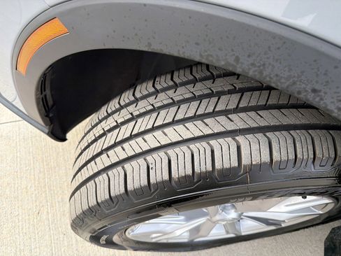 Used 2023 Honda CR-V EX-L image 11