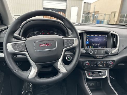 Used 2024 GMC Terrain SLT image 50
