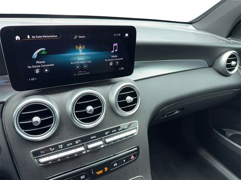 Used 2021 Mercedes-Benz GLC 300 image 23