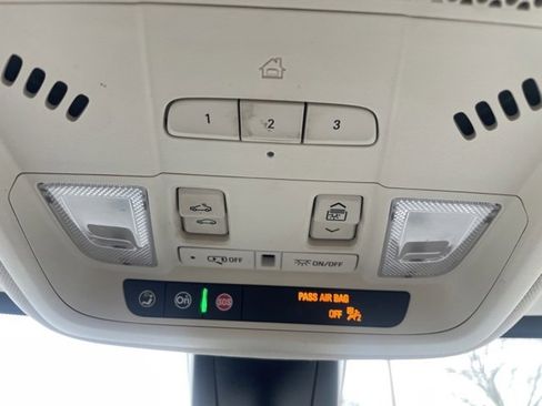 Used 2020 Cadillac XT5 Premium Luxury image 36