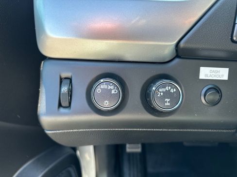 Used 2020 Chevrolet Tahoe 4WD image 25