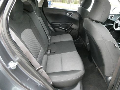 Used 2021 Kia Soul S FWD image 24