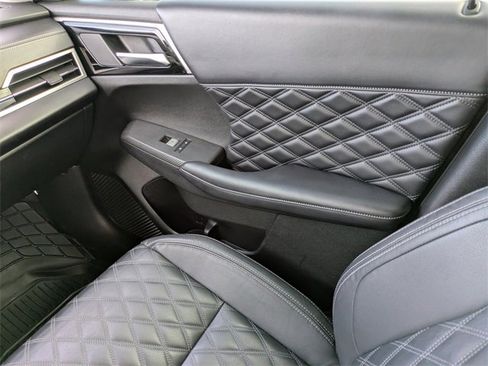 Used 2023 Mitsubishi Outlander SEL image 17