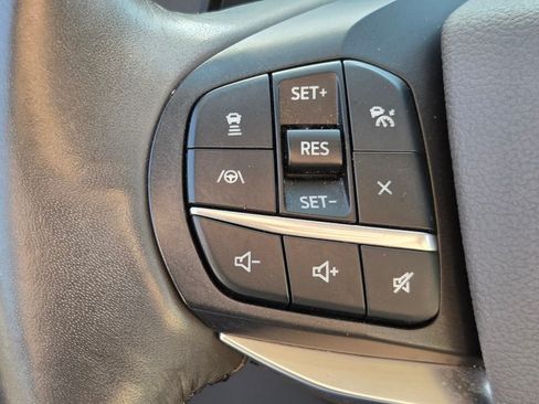 Used 2020 Ford Explorer Platinum w/ Premium Technology Package AWD/4WD image 27
