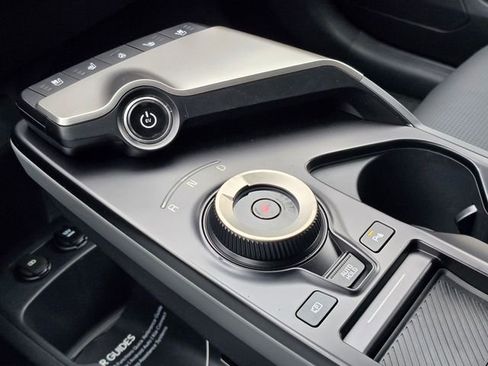 New 2025 Kia EV6 Wind AWD/4WD image 24
