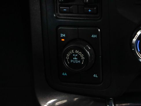 Used 2021 Ford F150 Lariat w/ Equipment Group 502A High image 23