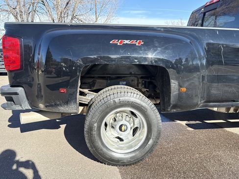 Used 2015 Chevrolet Silverado 3500 High Country image 31