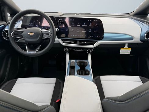 New 2026 Chevrolet Equinox EV LT image 10