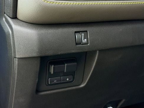 Used 2024 Chevrolet Colorado ZR2 image 13