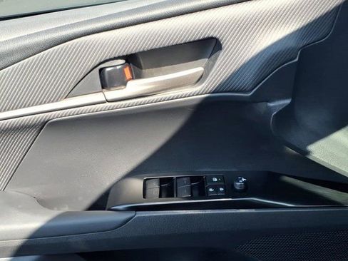 Used 2025 Toyota Camry SE FWD image 25