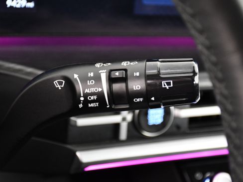 Used 2024 Hyundai Santa Fe Limited image 17