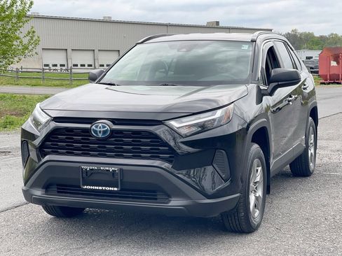 Certified 2024 Toyota RAV4 LE AWD/4WD image 2